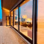 فيلة Ekkeroy - Arctic Living Under The Northern Lights Vadsø