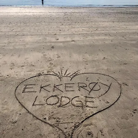 Ekkeroy - Arctic Living Under The Northern Lights * Vadsø