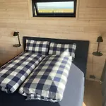 Villa Ekkeroy - Arctic Living Under The Northern Lights *