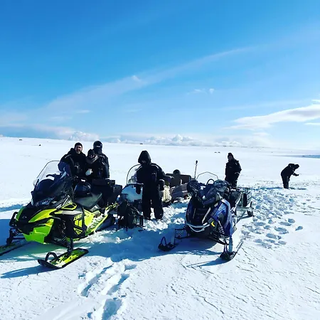 Villa Ekkeroy - Arctic Living Under The Northern Lights *