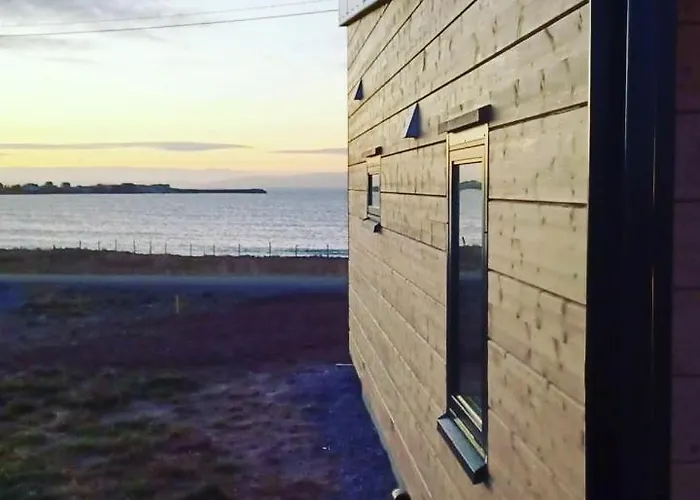 Ekkeroy - Arctic Living Under The Northern Lights * Vadsø