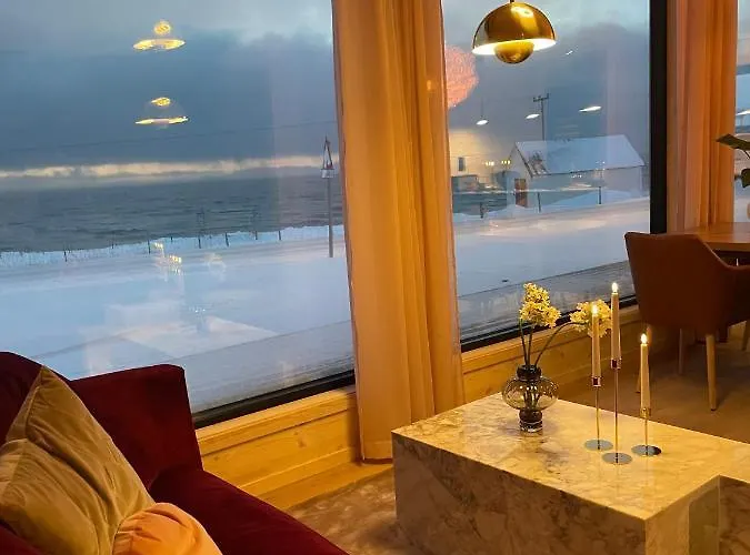 Villa Ekkeroy - Arctic Living Under The Northern Lights