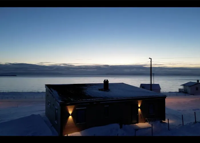 Ekkeroy - Arctic Living Under The Northern Lights *